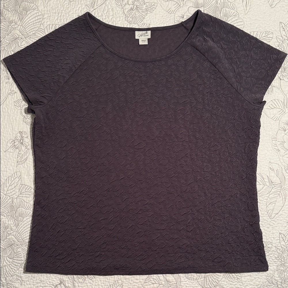 Jaclyn Smith Textured Short Sleeve Top in Dark Gray